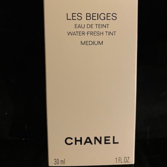 Chanel Les Beiges Eau de Teint- Water Fresh Tint 30ml #830 Medium - Picture 1 of 2